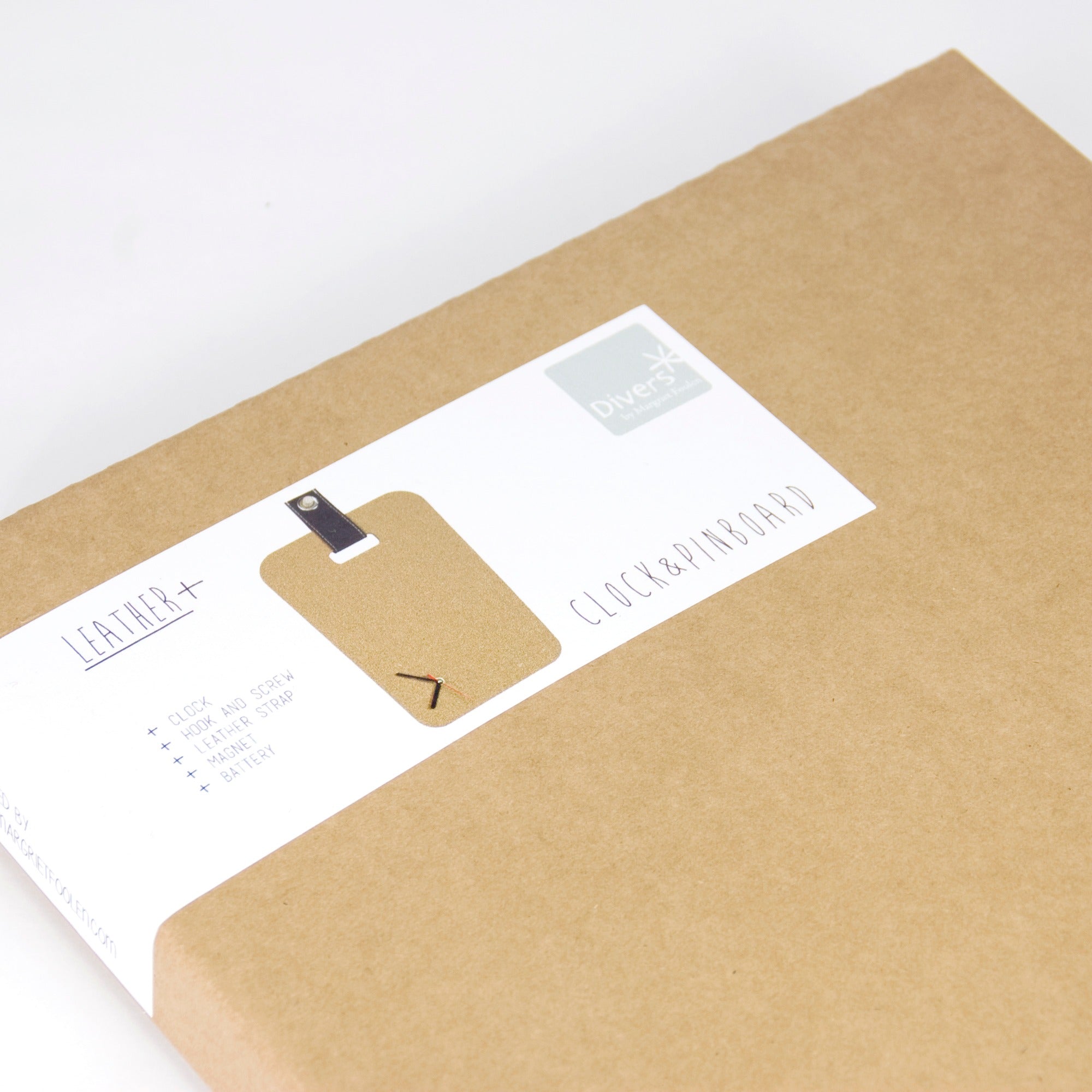 Prikbord & klok - Leather plus