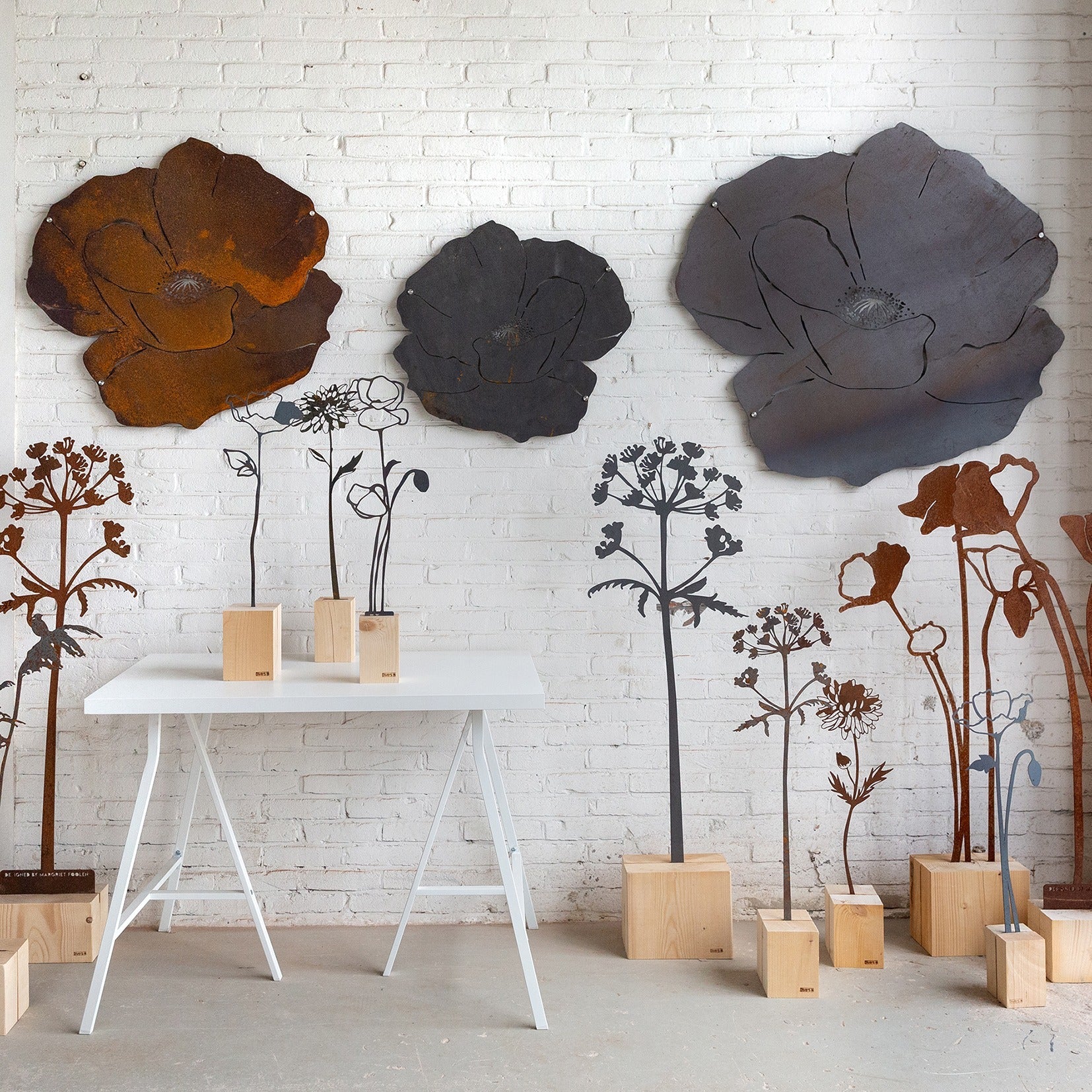 Poppy Cortenstaal - Muurbloem