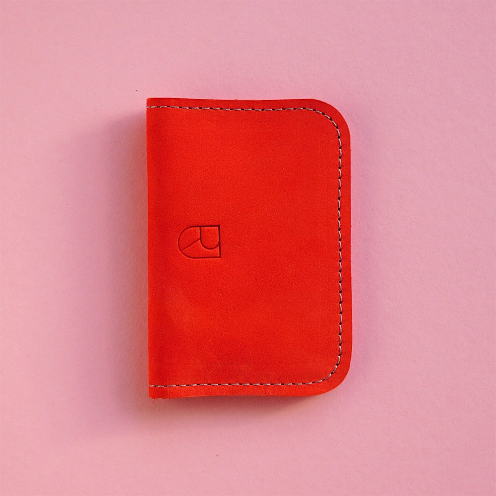 leren card sleeve rood