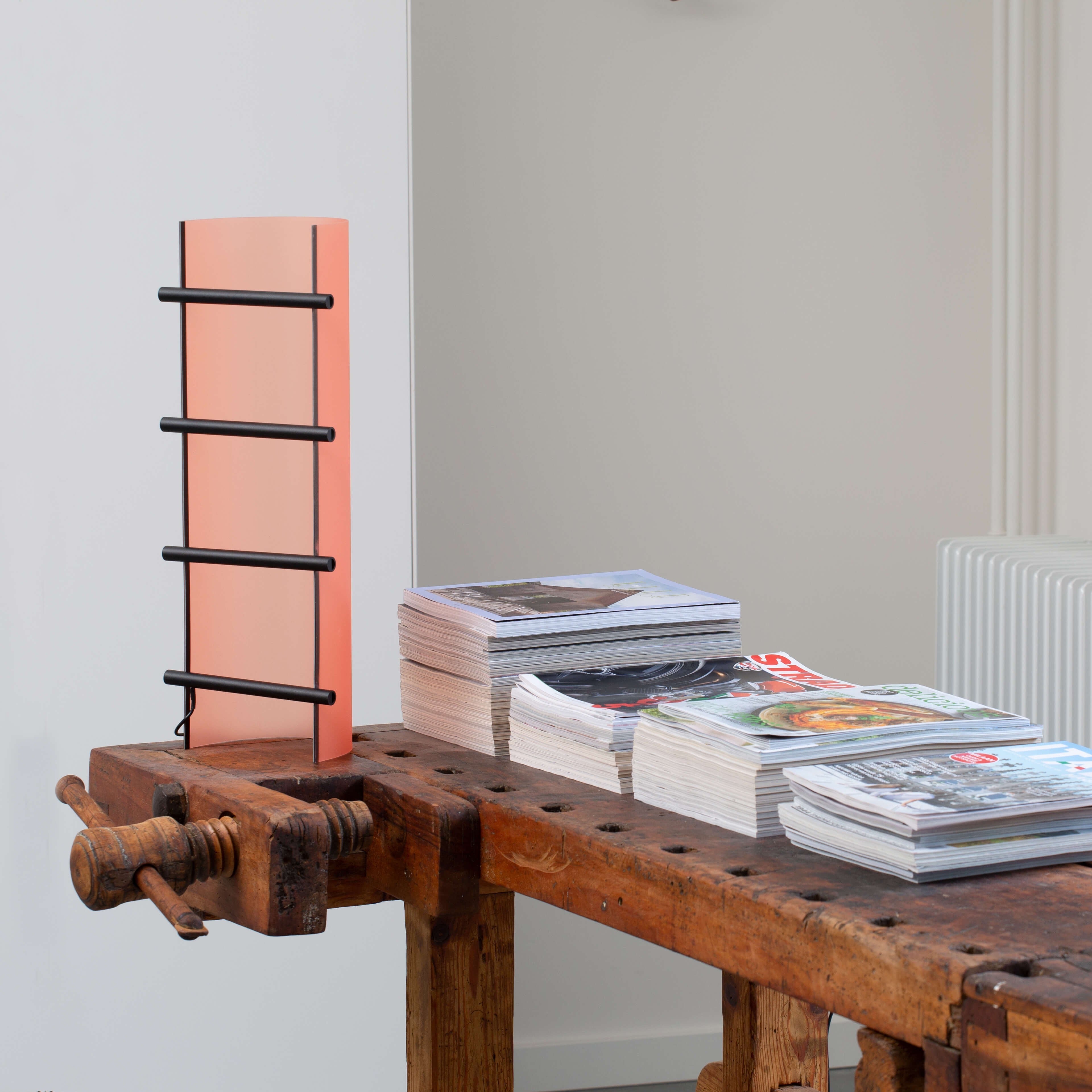 Connection Clamp Lamp 4 - Melon Pink