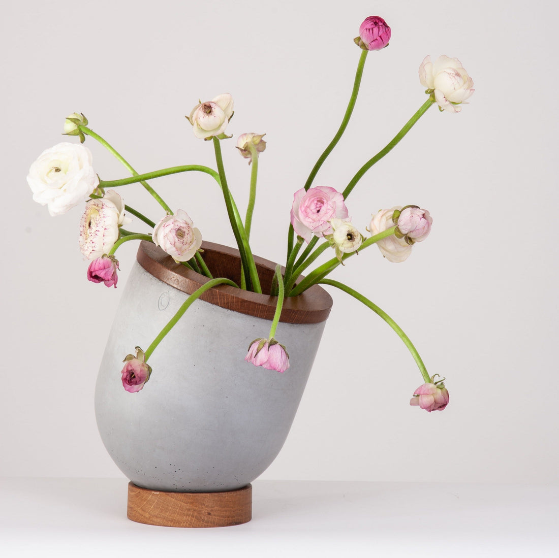 CONCRETE vase