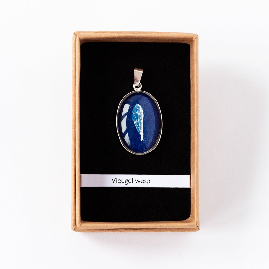Hanger met cyanotype Vleugel Wesp