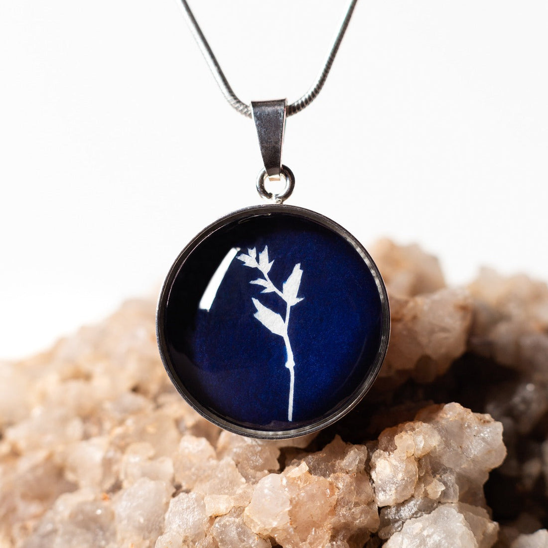 Hanger met cyanotype Limonium 20 mm