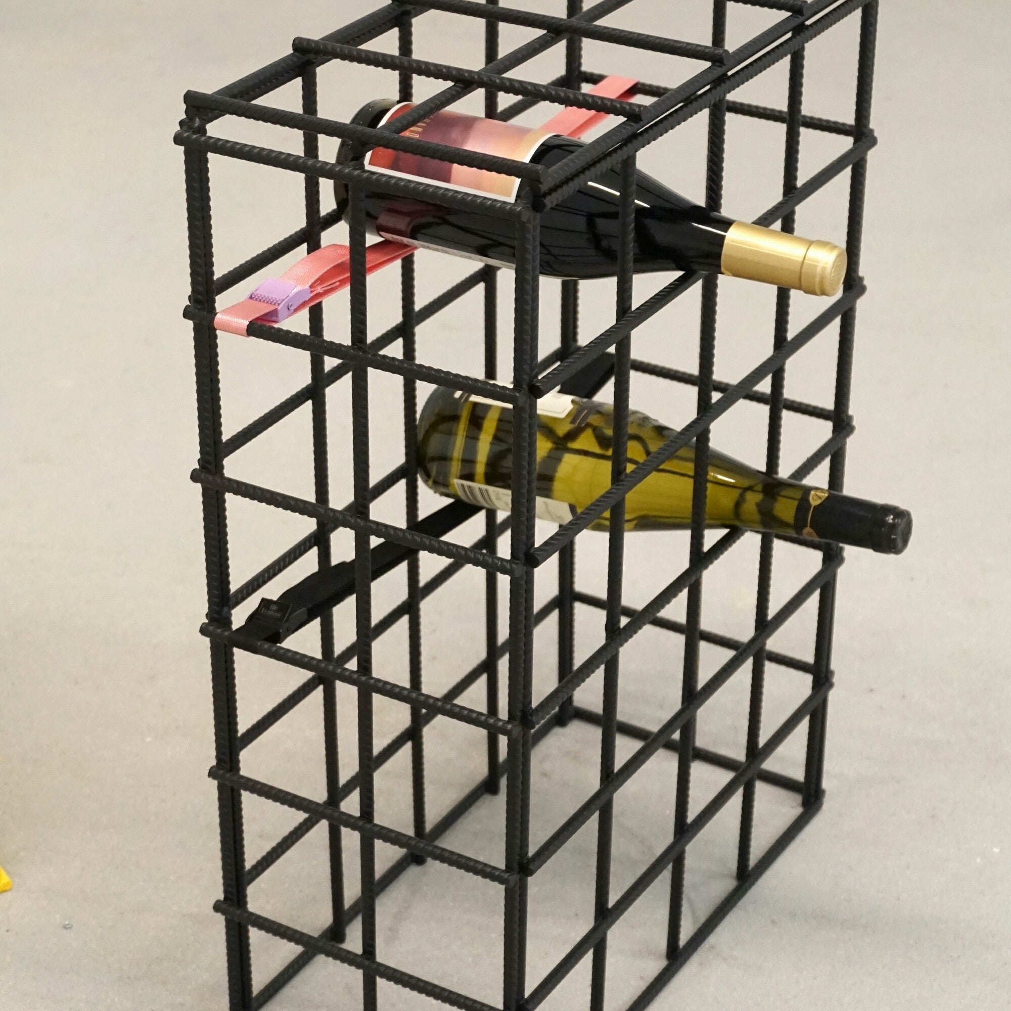 YELLOW - Black wijnrek