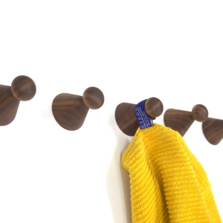 3 stuks notenhouten kapstokhaken model SNOOP