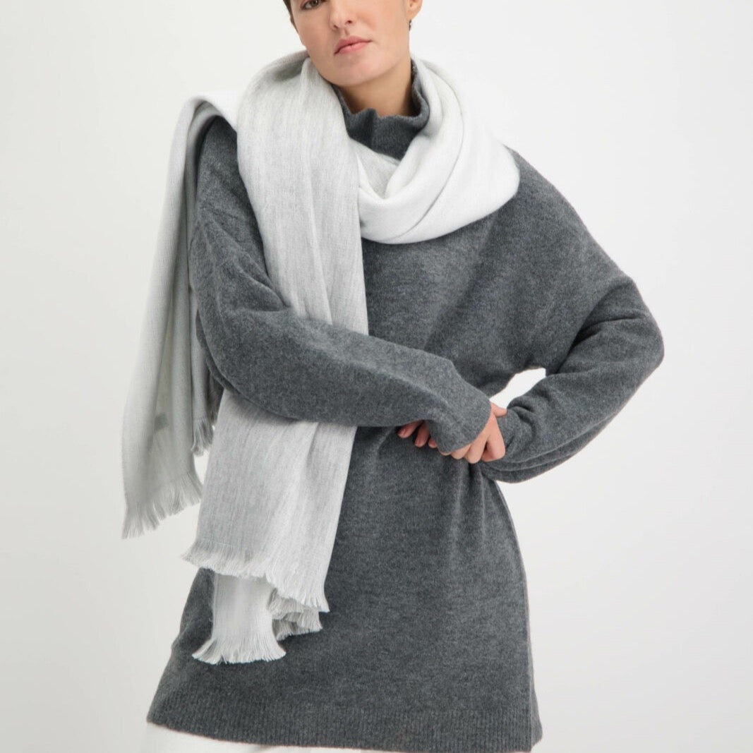 Double Scarf Light Grey / White