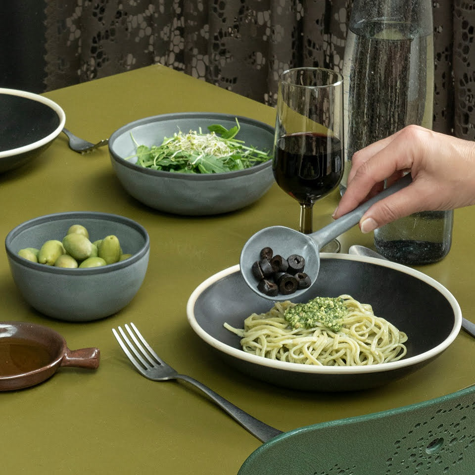 atelier pastabord – black pepper