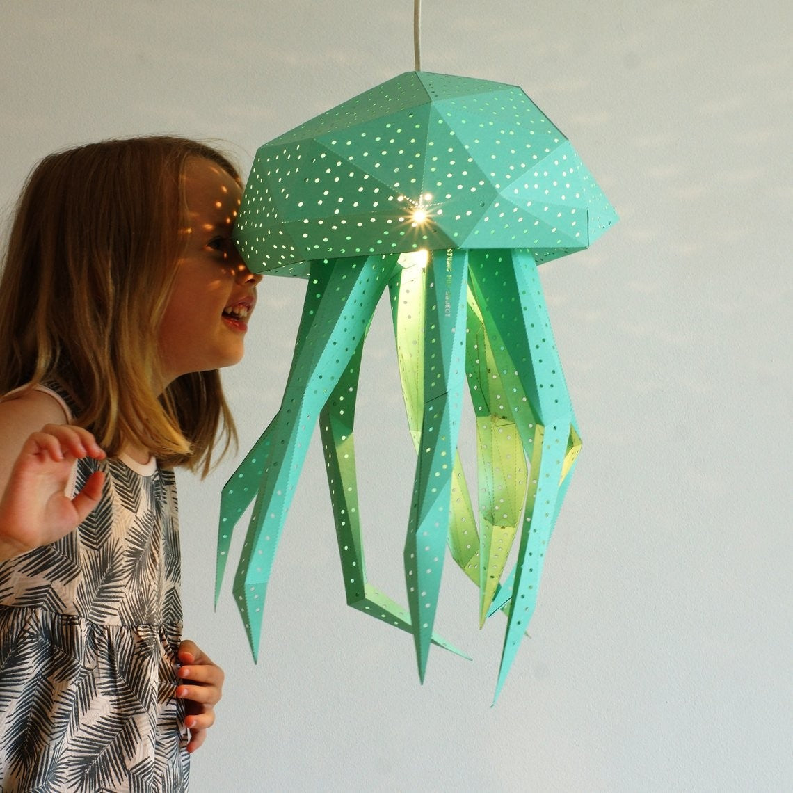 Jellyfish Paper Lantern Mint