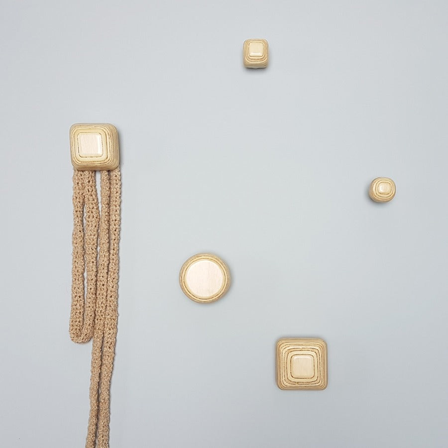 Wandknoppen van multiplex