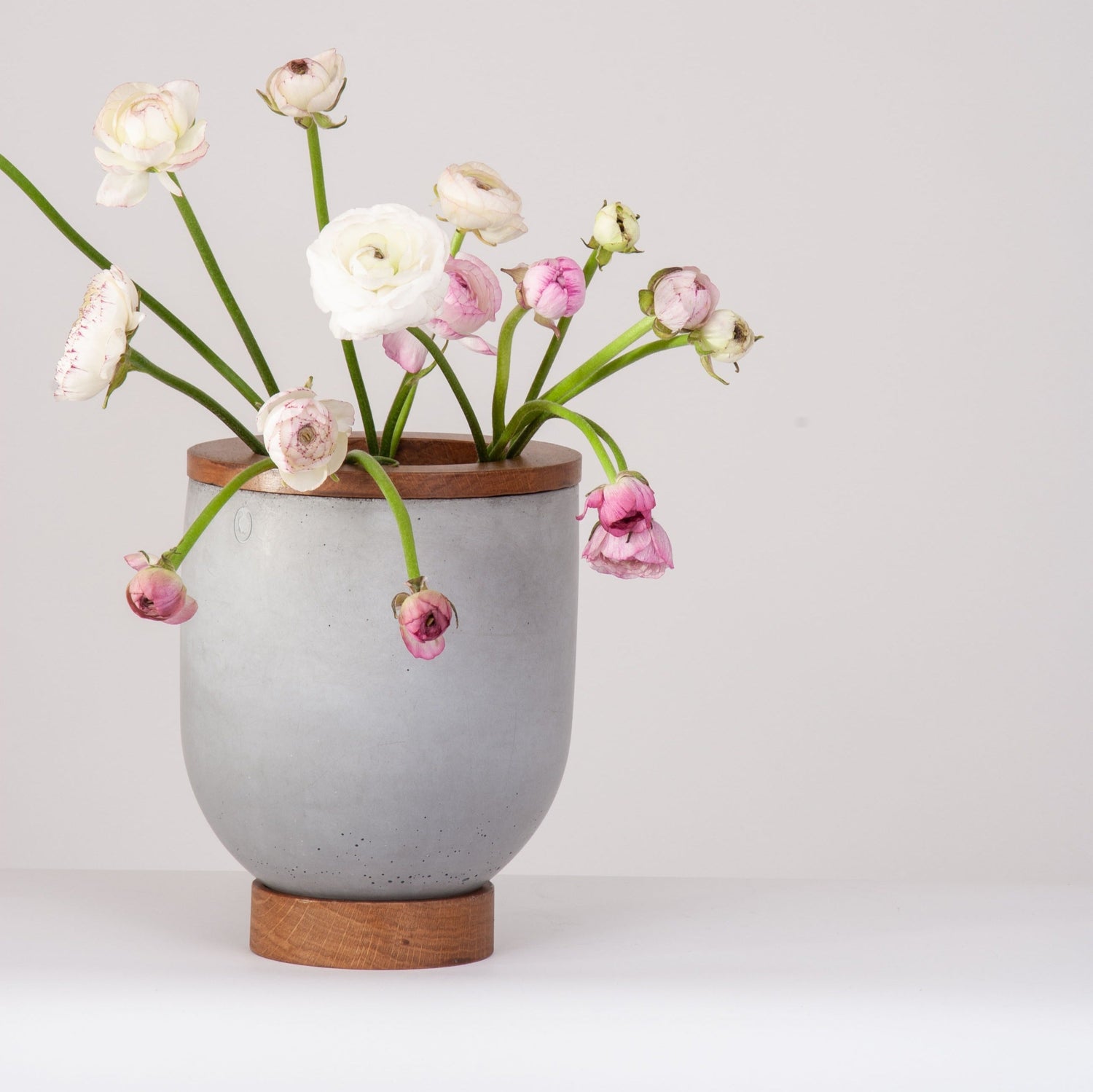 CONCRETE vase