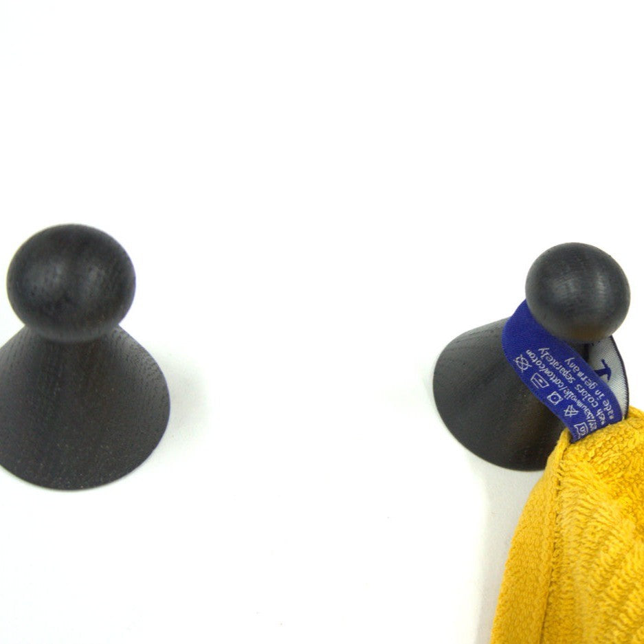 2 stuks eikenhouten kapstokhaken model SNOOP