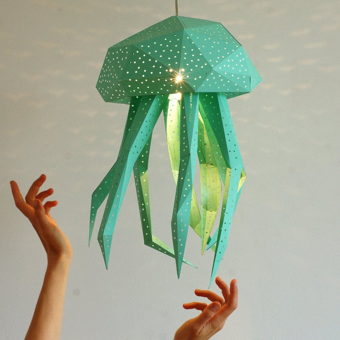 Jellyfish Paper Lantern Mint